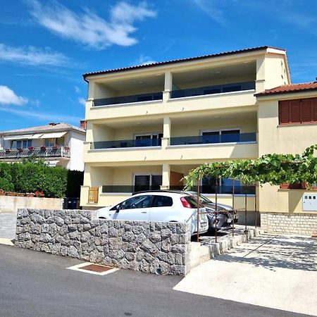 Apartmani Krajinovic Krk Town Dış mekan fotoğraf