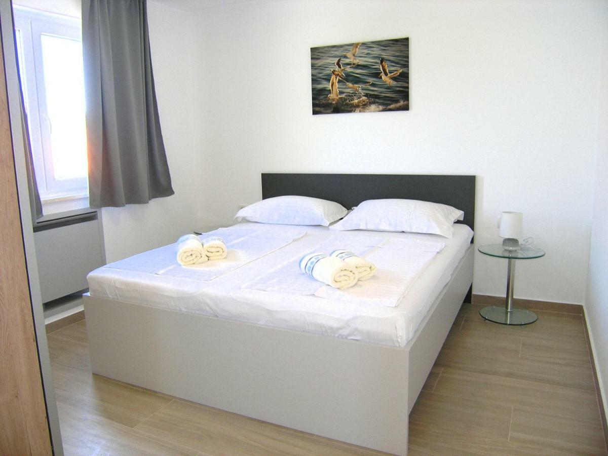 Apartmani Krajinovic Krk Town Dış mekan fotoğraf