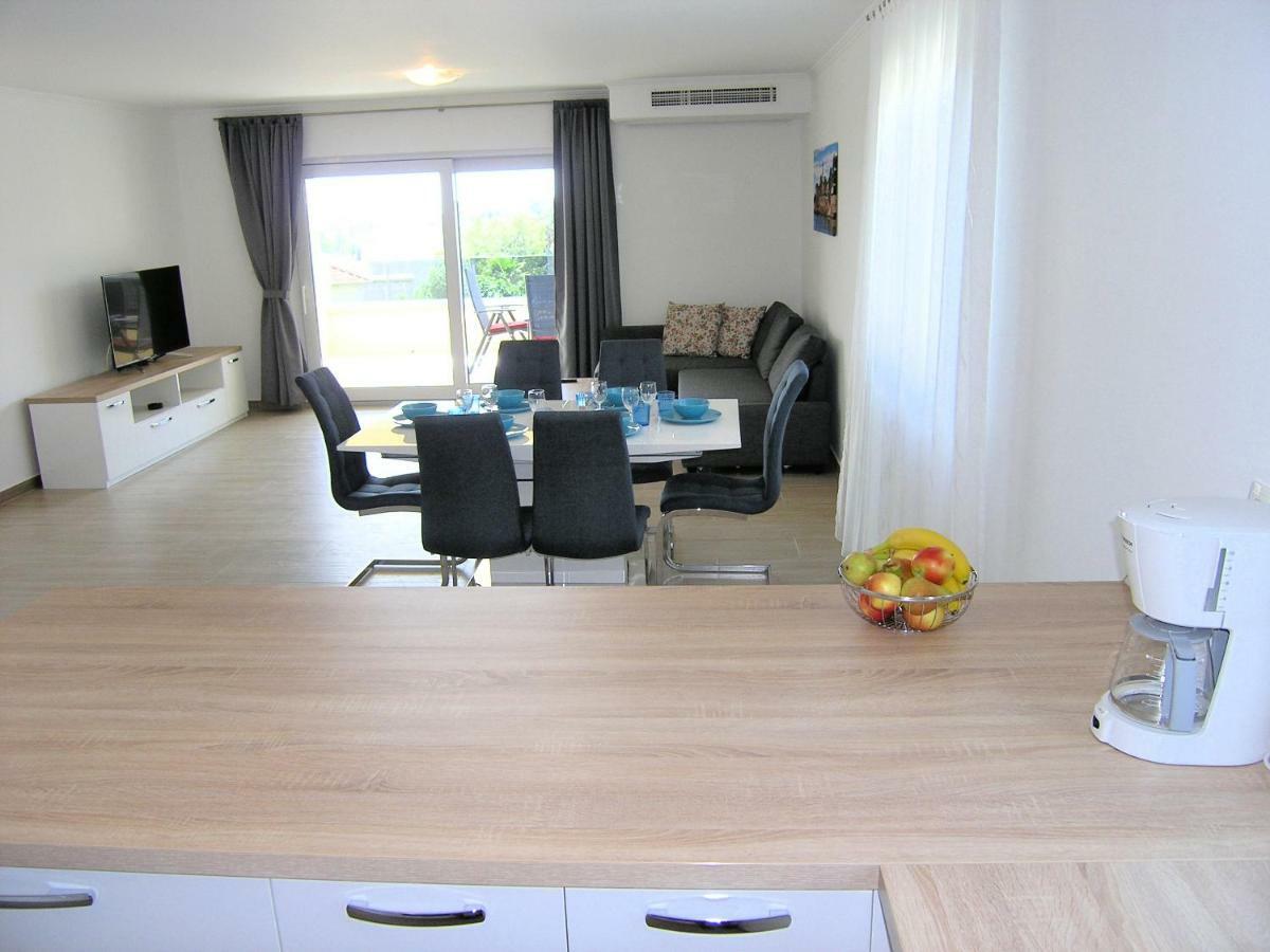 Apartmani Krajinovic Krk Town Dış mekan fotoğraf