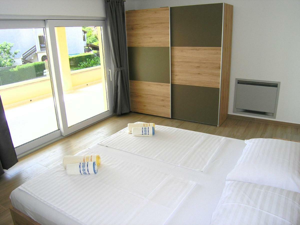 Apartmani Krajinovic Krk Town Dış mekan fotoğraf