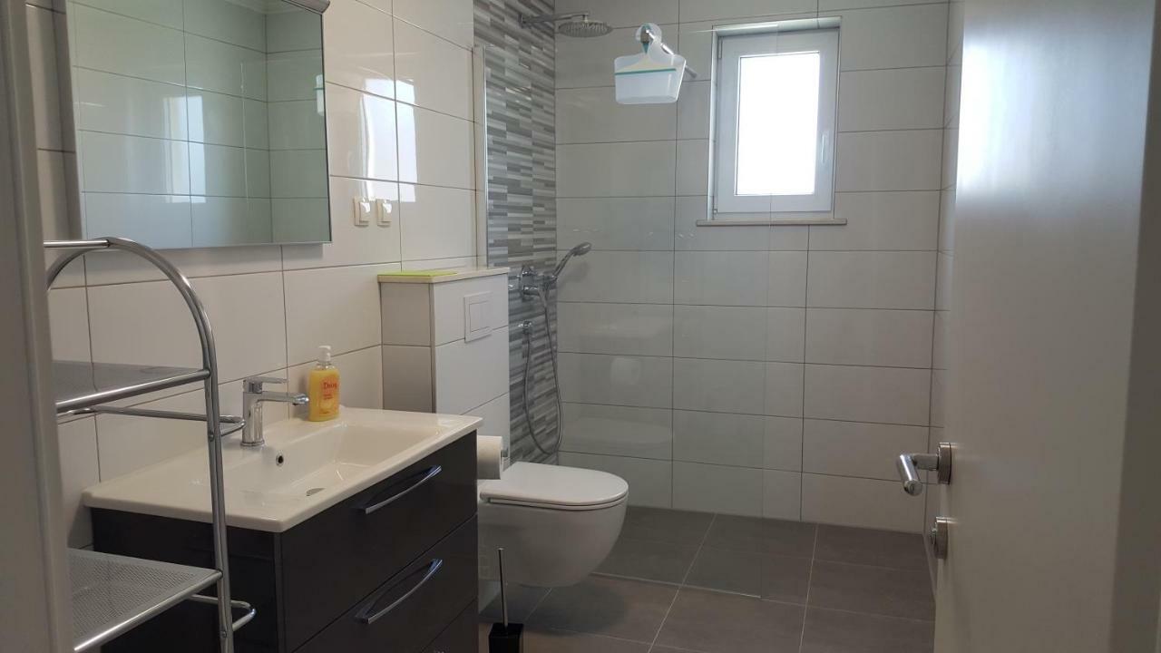 Apartmani Krajinovic Krk Town Dış mekan fotoğraf